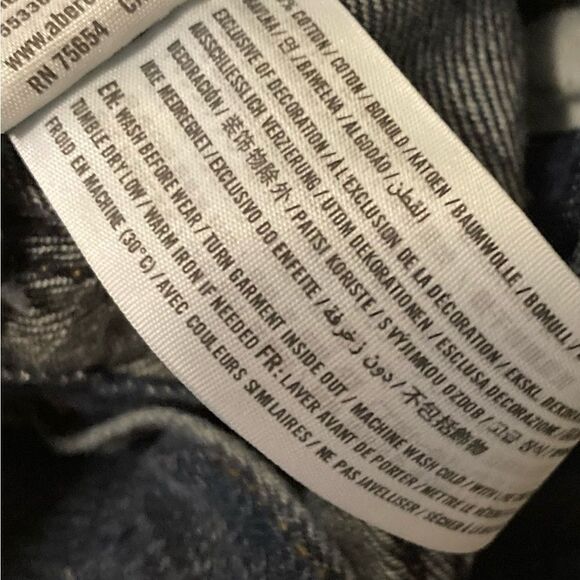 Abercrombie & Fitch boyfriend straight jeans Size 2 - Picture 6 of 6